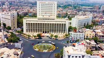 200 ألف سقف السحب و1000 ليرة على كل «سحبة»! … المركزي : سقف السحوبات على حاله وتحديد 200 ألف ليرة هو للسحب من صرافات المصرف غير المصدر للبطاقة