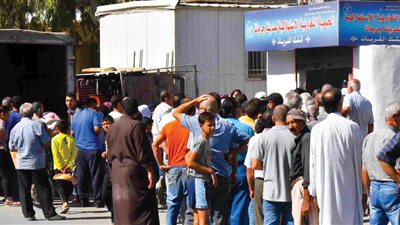 أهالي جرمانا لا يحصلون على مخصصاتهم كاملة.. وربطة الخبز بالسوداء 5 آلاف ليلاً !!