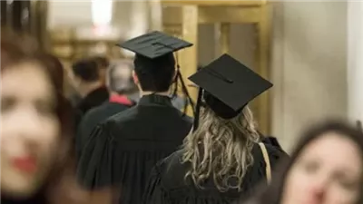 100 ألف ثمن المريول الأبيض.. جامعيون يشتكون من أسعار مستلزمات دراستهم