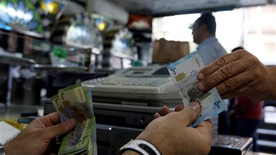 حوالات المغتربين إلى سوريا تقدر بملايين الدولارات شهرياً!