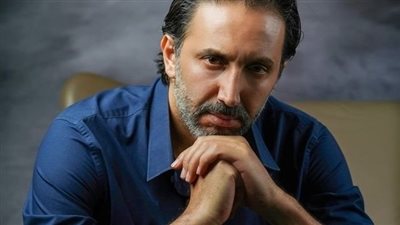 جمع ثروة بأساليب ملتوية وعاني من غدر أقرب صديق له.. تفاصيل شيقة عن أدوار چسدها الفنان أحمد الأحمد وتجربته في مسلسل الواق الواق