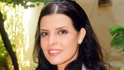 ضحى الدبس .. تزوجت من الفنان جهاد الزغبي بعد قصة حب وتركت الهندسة من أجل التمثيل (فيديو)