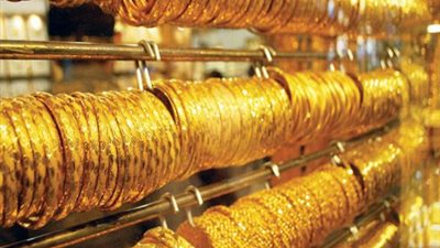 ازدياد الطلب على الذهب مع ارتفاع سعره والتوجه لليرات الذهبية باكتناز الأموال