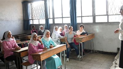 ضرورة إجراء مسابقة لسد النقص الحاصل بالمواد النوعية … نقيب المعلمين : اقترحنا رفع تعويض عمل المعلمين إلى 100% !