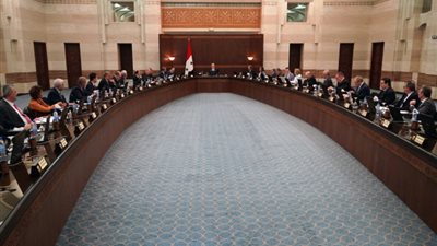 مجلس الوزراء يناقش منح عمال الإطفاء تعويض طبيعة عمل بنسبة 35% من الراتب المقطوع